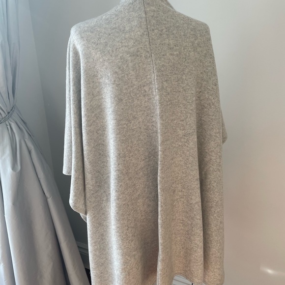 Babaton Aritizia cashmere wool wrap sweater grey - Picture 4 of 8